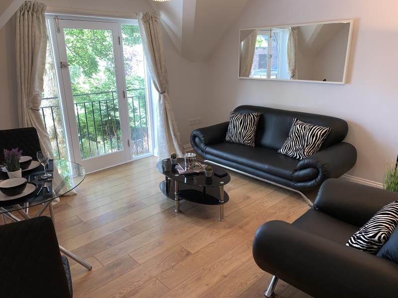 Flat C - 9 North Grange Road, LS6 2BR