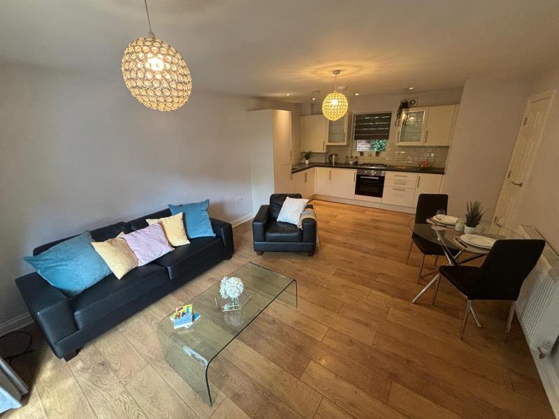 Photo of FB - 9 North Grange Road, LS6 2BR