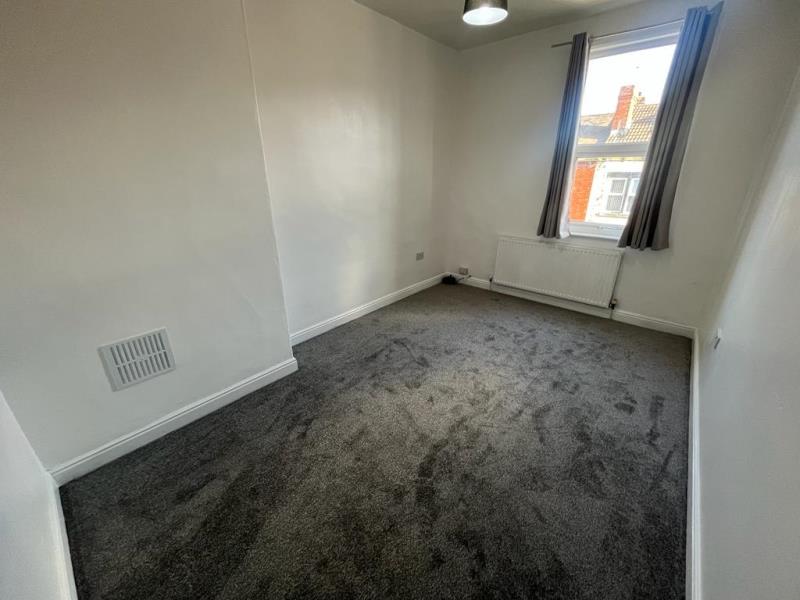 Photo of 35 Longroyd Grove, LS11 5HF