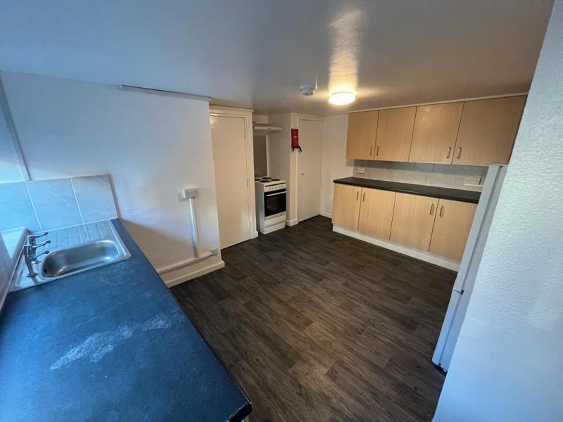 Photo of 35 Longroyd Grove, LS11 5HF