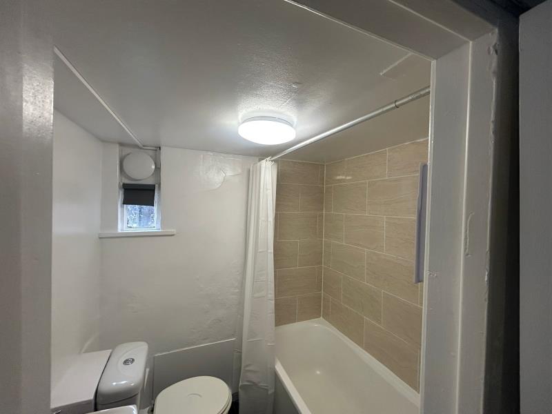 Photo of 31 Longroyd Grove, LS11 5HF