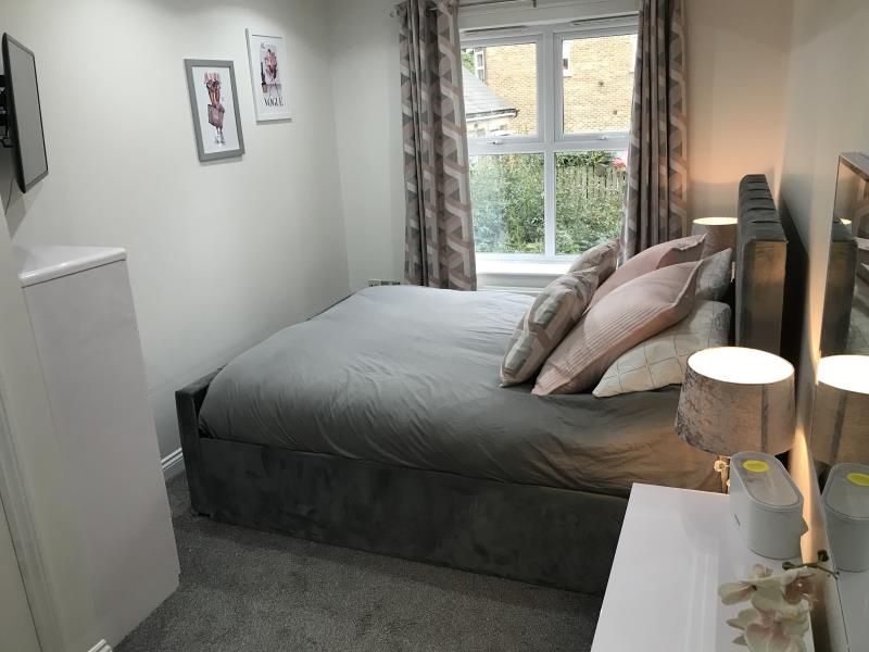 Photo of 84 Carisbrooke Road, LS16 5RX