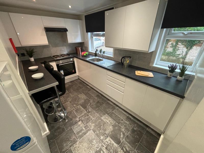 Photo of Room A, F6 - 9 North Grange Road, LS6 2BR