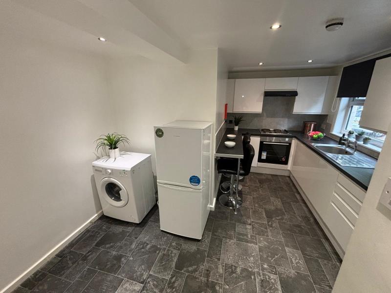 Photo of Room A, F6 - 9 North Grange Road, LS6 2BR