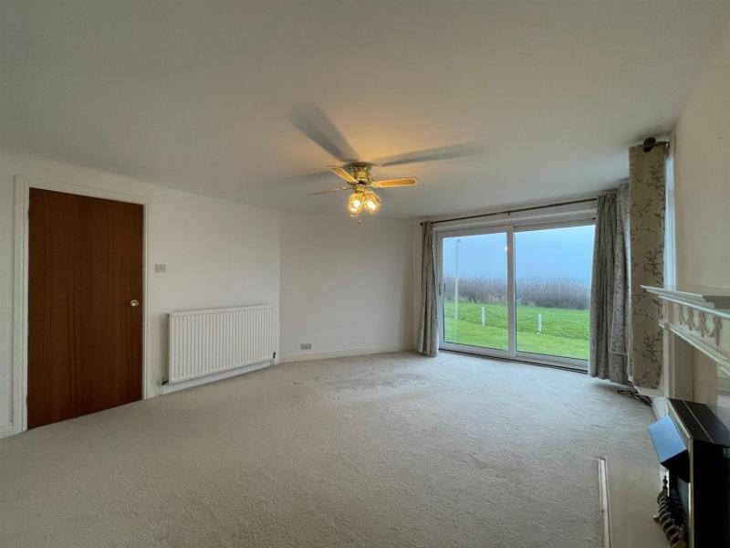 Photo of 138 Scholes Park Road, YO12 6RA