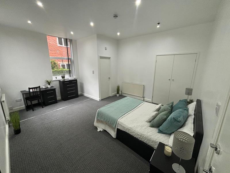 Room B, F6 - 9 North Grange Road, LS6 2BR