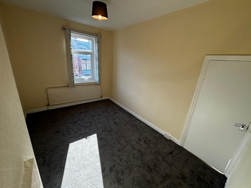 Photo of 27 Longroyd Grove, LS11 5HF