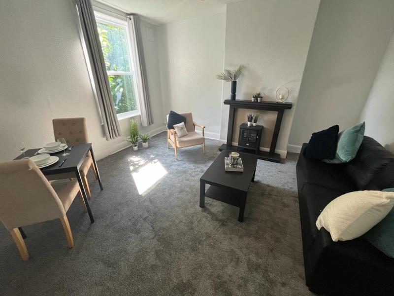 Photo of F4 - 9 North Grange Road, LS6 2BR