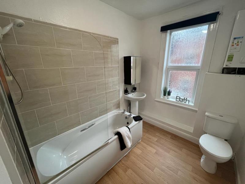 Photo of 15 Glebe Avenue, LS5 3HN