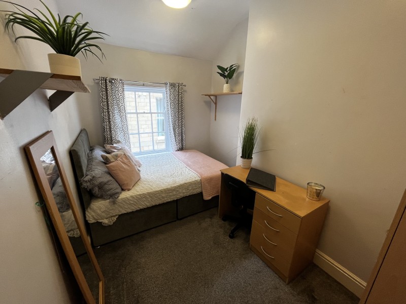 Photo of Ridgeway Cottage, LS6 2EF