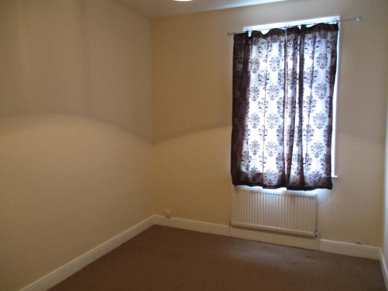 Photo of 37 Longroyd Grove, LS11 5HF