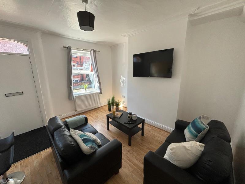 Photo of 4 Granby Grove, LS6 3BE