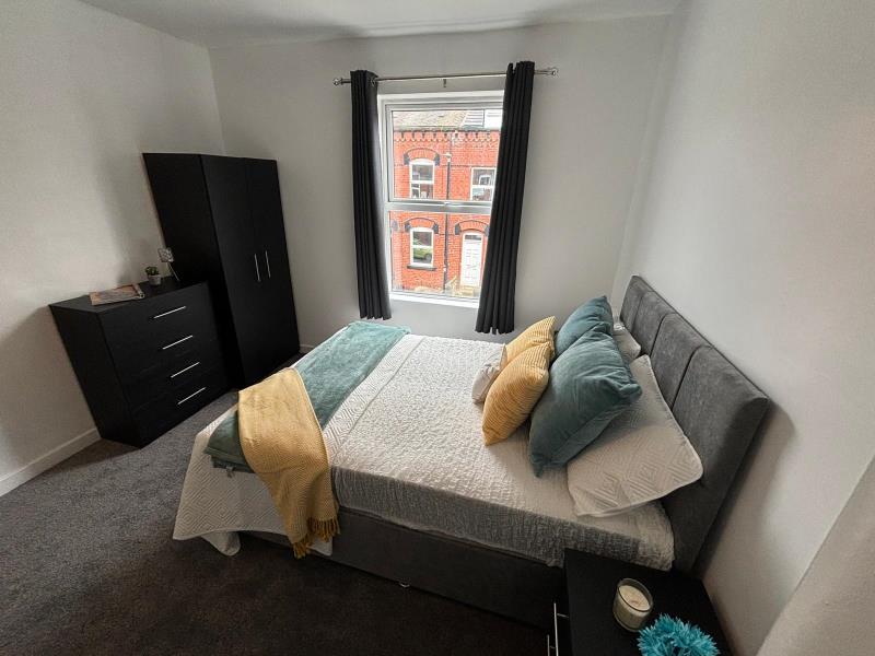 Photo of 4 Granby Grove, LS6 3BE