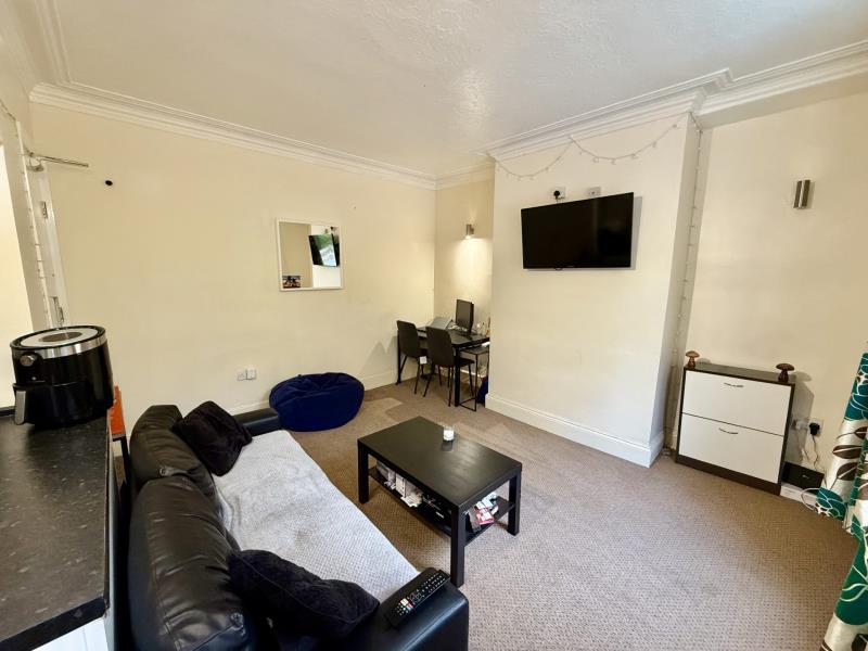 Photo of 12 Station Parade, LS5 3HG