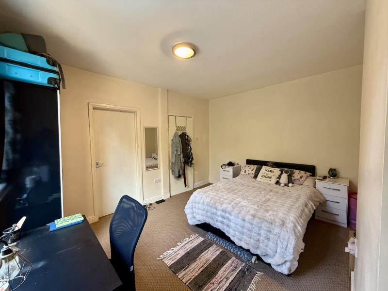 Photo of 12 Station Parade, LS5 3HG