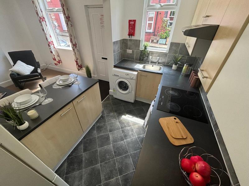 Photo of 9 Glebe Avenue, LS5 3HN