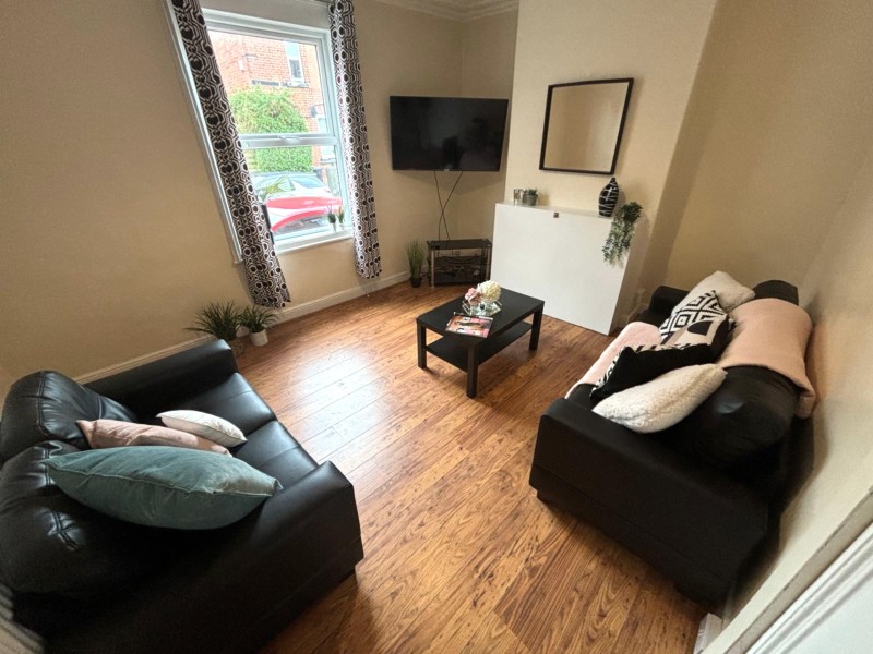 Photo of 1 Granby Place, LS6 3BD