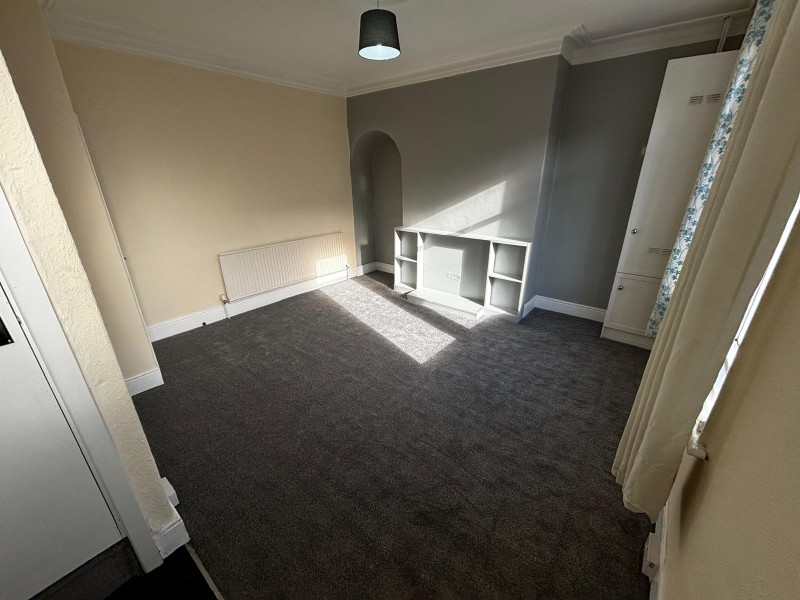 Photo of 37 Longroyd Grove, LS11 5HF