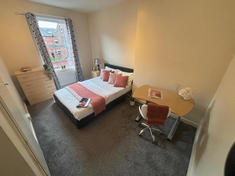 Photo of 8 Granby Place, LS6 3BD