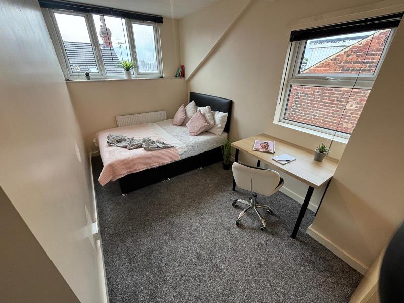 Photo of 8 Granby Place, LS6 3BD